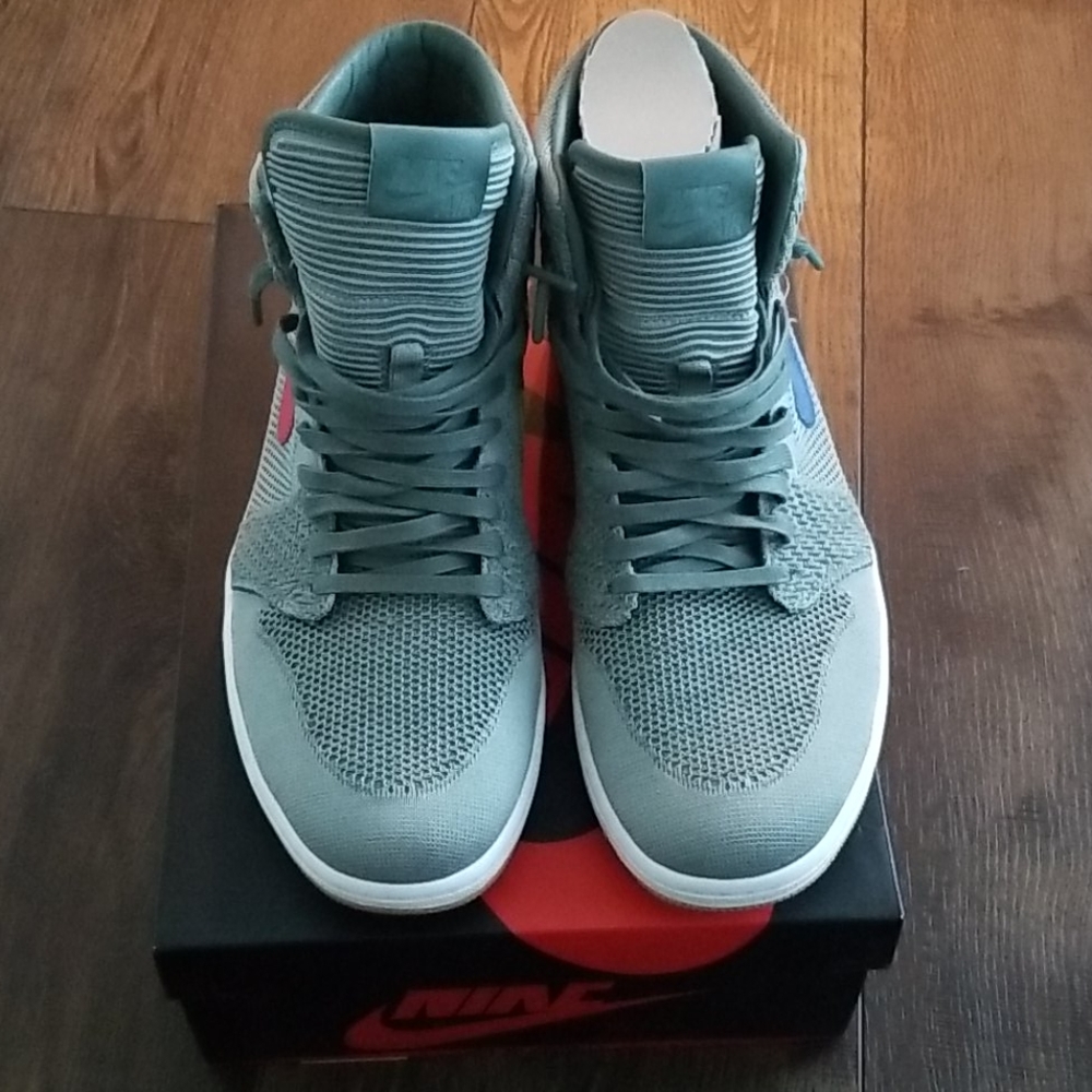 Jordan 1 Flyknit